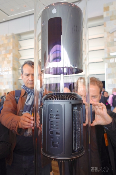 円筒形デザインが特徴のMacPro