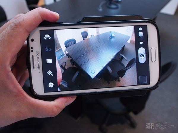 GALAXY Note II対応のレンズ装着ジャケットが登場