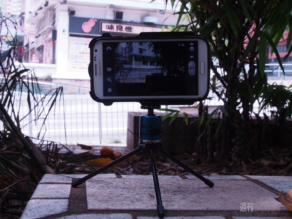 GALAXY Note II対応のレンズ装着ジャケットが登場