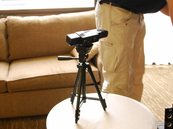 Omni & Riftでついに2次元世界に侵入成功！：E3 2013