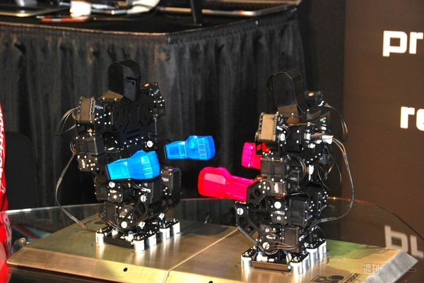 ゲームイベントは“変ガジェット”の宝庫だ：E3 2013