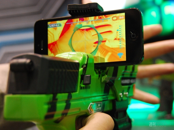 ゲームイベントは“変ガジェット”の宝庫だ：E3 2013