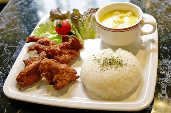 【アキバ食い倒れ2013】メイドカフェ写真