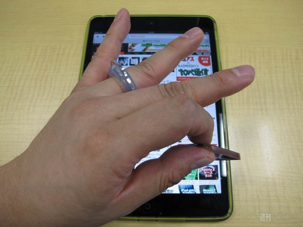 持たずに使えるスマホ＆タブレット用スタイラス