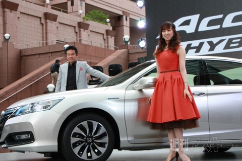 新型アコードハイブリッド