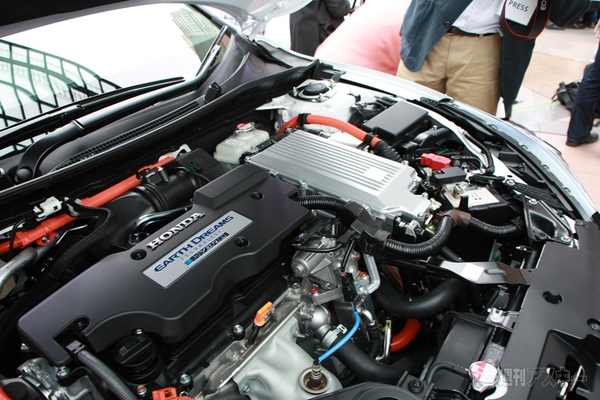 新型アコードハイブリッド