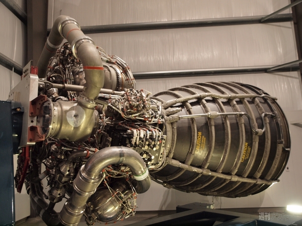 ロサンゼルスで本物のスペースシャトル エンデバーを見てきた！