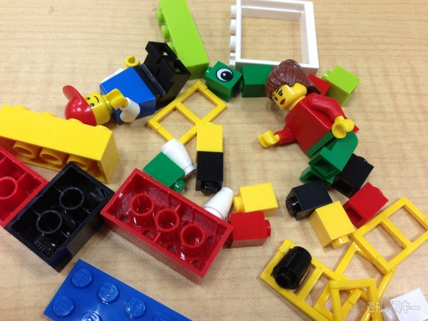 POPな色彩に目線釘付けLEGOのiPhoneケースレビュー