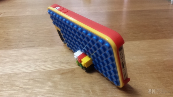 POPな色彩に目線釘付けLEGOのiPhoneケースレビュー