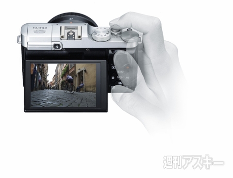FUJIFILM X-M1