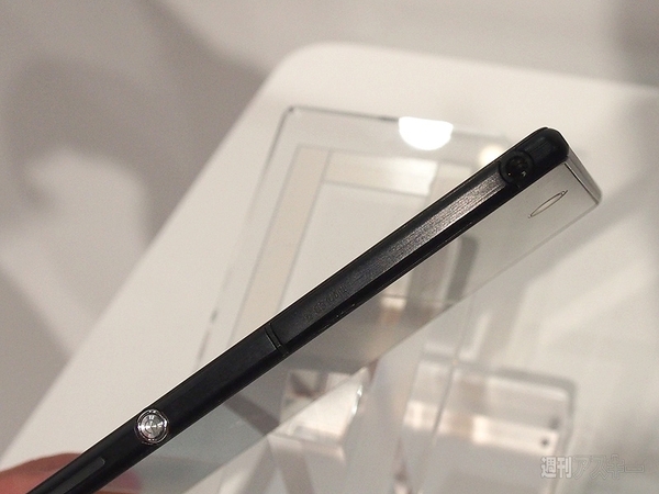 6.4インチフルHDスマホXperia Z Ultraフォトレビュー