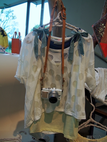 130626_moro_cameragirl03B