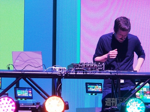 “Surface推し”を強めるMSとOEMメーカーの関係は？