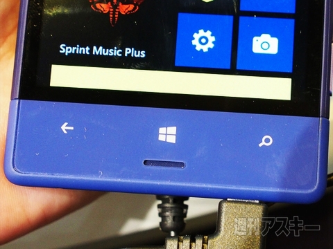 WPC会場でスプリントのWP8端末を発見。ソフトバンクからの発売は？