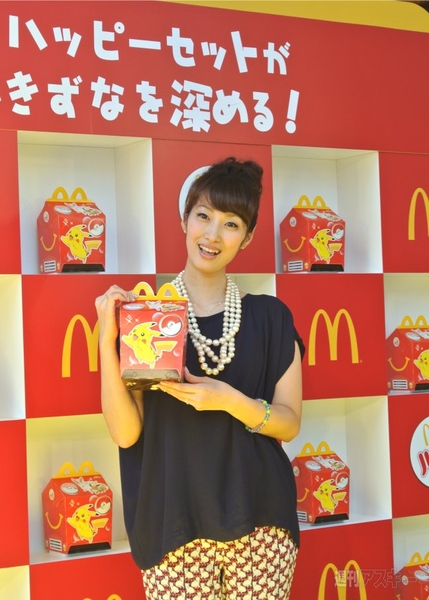 あなたのスマイルは何点？　マクドナルドのカメラアプリでスマイルチェック！