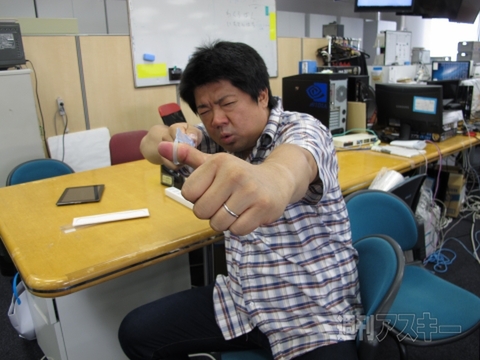 iPadを二度と落とせなくなるタブレットバンドがスゴイ