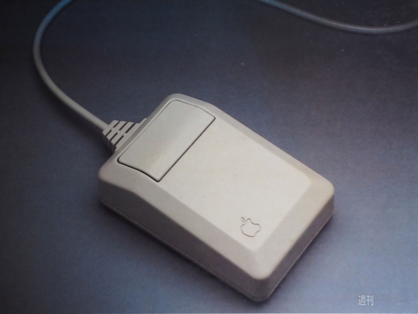 マウスの中にはコロコロ本能を満たすボール