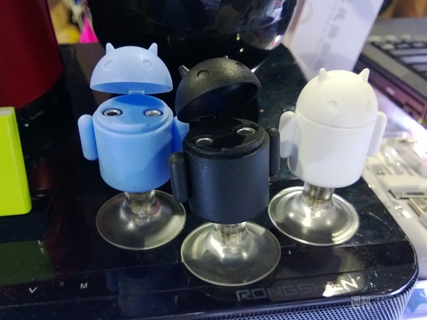 夕闇の深センでドロイドくんグッズを30分で探す