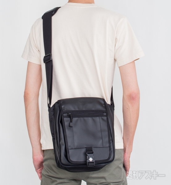 ATTRACT  アンドロイド 7インチタブレット フラップショルダー