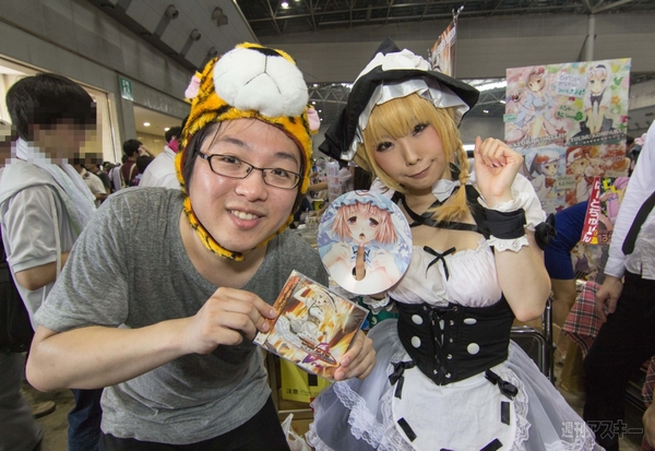 猛暑で大変コミケ3日目に颯爽とジサトラハッチが登場