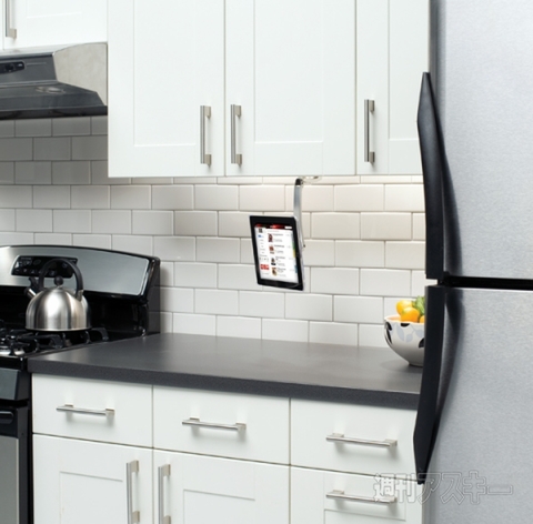 SANUS iPadマウント