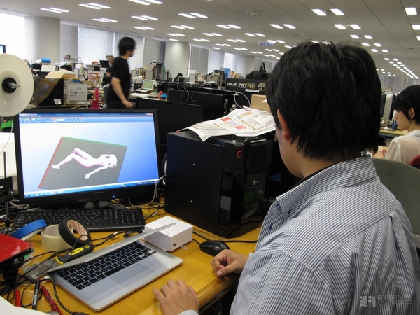 3Dプリンターで女体を錬金！ もう寂しくない