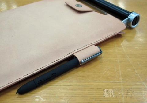 enchantMOON レザーケース ペンホルダー付き