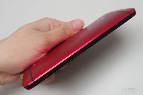 HTC J One HTL22 新色