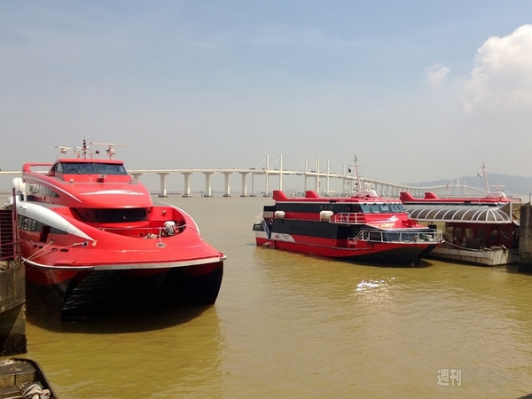 ロンドンとマカオのSIM自販機が便利すぎる