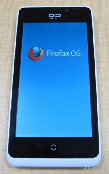 Firefox OS開発者向け端末『Geeksphone Peak』フォトレビュー