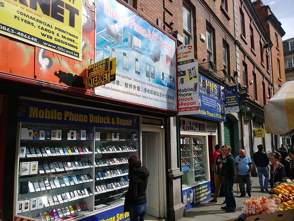 アイルランドのイー・モバイル（？）でスマホを買う！