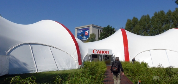 スマートウォッチも全天周カメラもナビもコーヒーメーカーも全部触ってみた：IFA2013