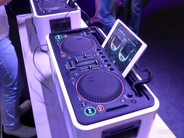 スマートウォッチも全天周カメラもナビもコーヒーメーカーも全部触ってみた：IFA2013