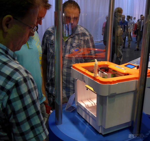 スマートウォッチも全天周カメラもナビもコーヒーメーカーも全部触ってみた：IFA2013