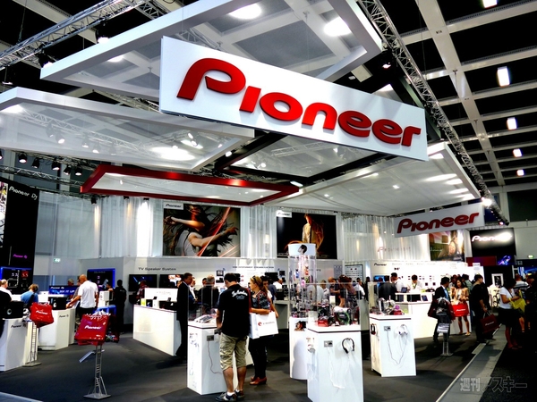 スマートウォッチも全天周カメラもナビもコーヒーメーカーも全部触ってみた：IFA2013