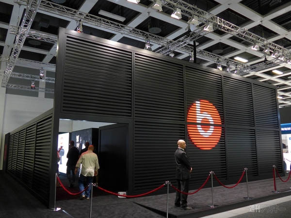 スマートウォッチも全天周カメラもナビもコーヒーメーカーも全部触ってみた：IFA2013