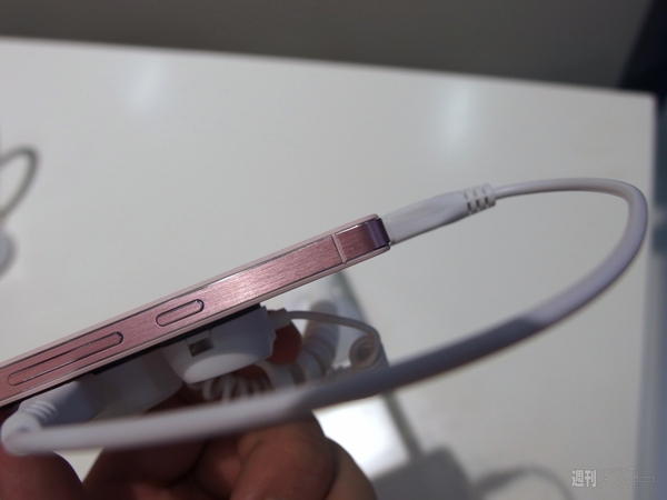 ファーウェイ003