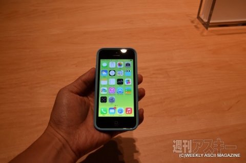 iPhone 5sと5cの実機レビューを国内最速レポート！リアルタイム更新中