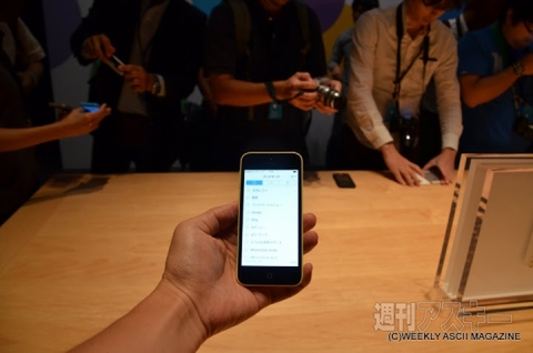 iPhone 5sと5cの実機レビューを国内最速レポート！リアルタイム更新中