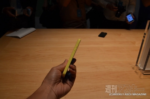 iPhone 5sと5cの実機レビューを国内最速レポート！リアルタイム更新中