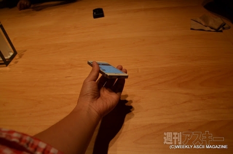 iPhone 5sと5cの実機レビューを国内最速レポート！ドコモテザリング確認