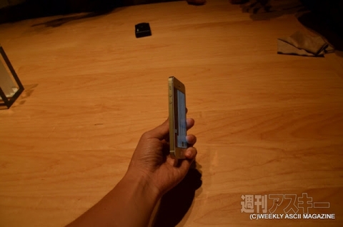 iPhone 5sと5cの実機レビューを国内最速レポート！ドコモテザリング確認