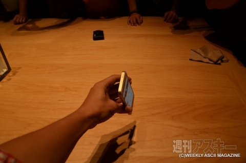 iPhone 5sと5cの実機レビューを国内最速レポート！ドコモテザリング確認