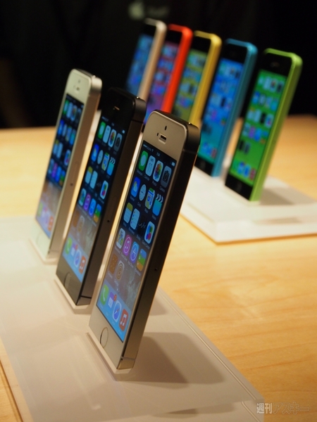 iPhone5cが日本市場で果たす役割 そして5cと5sのどちらを買うべきか？ by 本田雅一