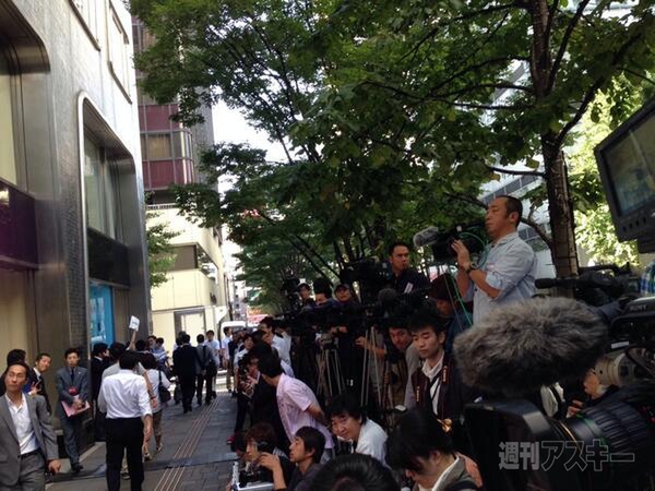 iPhone5s、5c発売行列レポート 朝の銀座、有楽町、原宿編