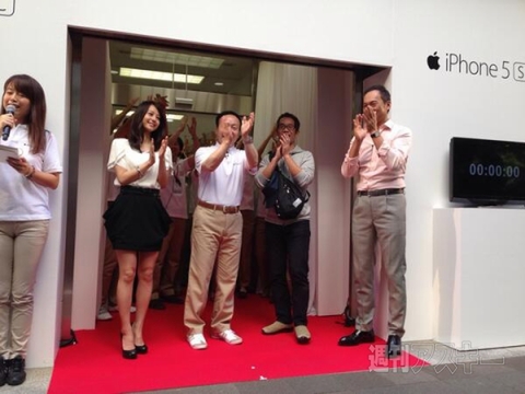 iPhone5s、5c発売行列レポート 朝の銀座、有楽町、原宿編