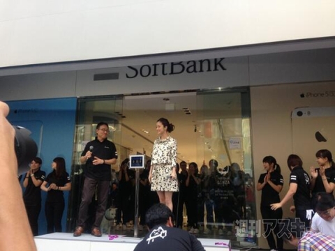 iPhone5s、5c発売行列レポート 朝の銀座、有楽町、原宿編