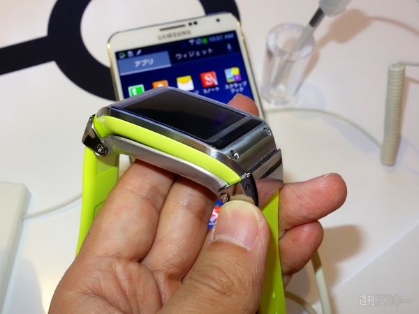 GALAXY Note3とGearが韓国で発売 曲面ディスプレー搭載スマホは10月