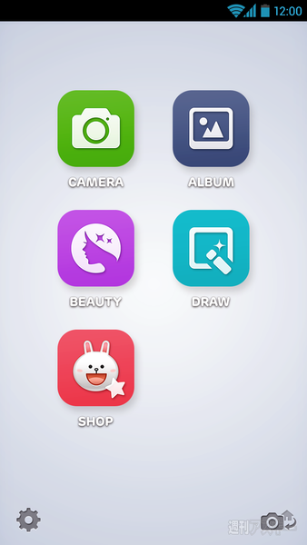 LINE cameraが000万DL突破　新機能“ビューティー機能”追加予定も