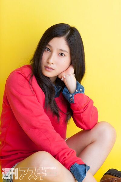 949号表紙の人・土屋太鳳